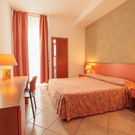 Hotel Poseidonia Mare Paestum Esterno foto